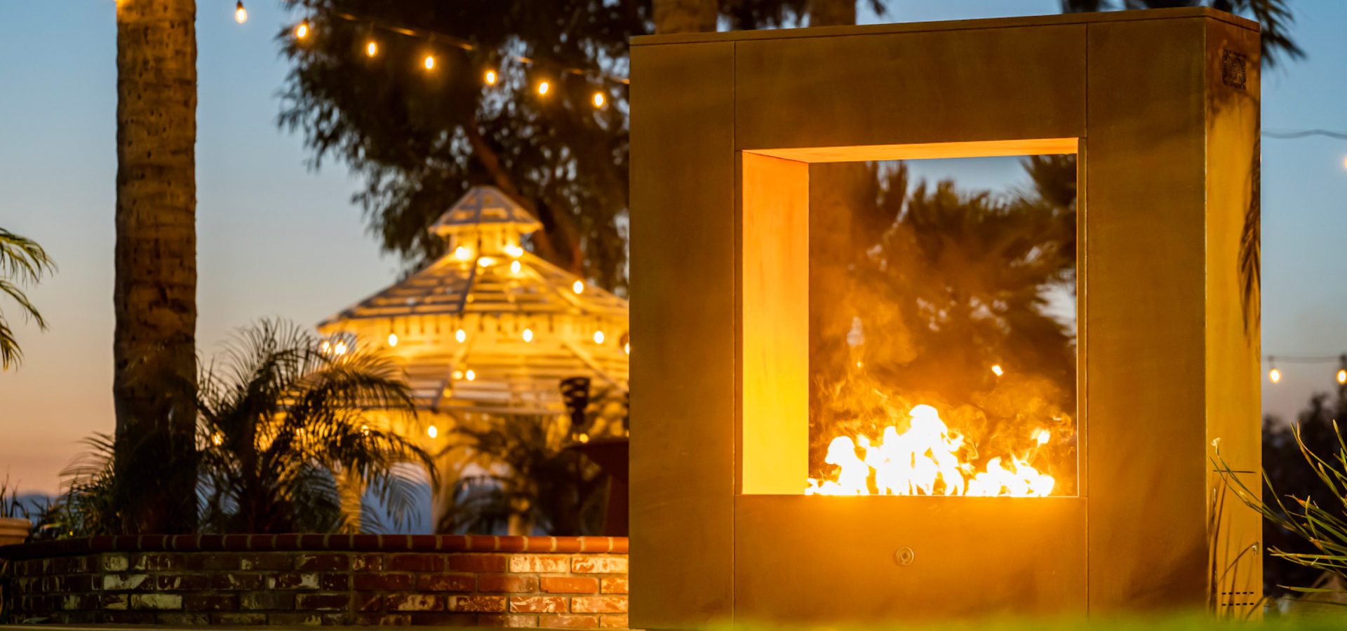 Cozy Fire Features That Turn November Nights Into Magic